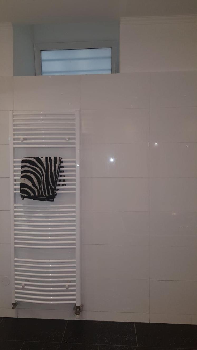 Grosse Wohnung Naehe Zentrum Viyana Dış mekan fotoğraf